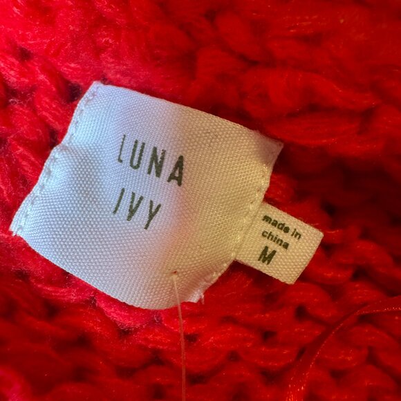 LUNA IVY Cable Knit Flower Lantern Red Sweater Cardigan Size M NEW WITH TAG - Picture 5 of 9